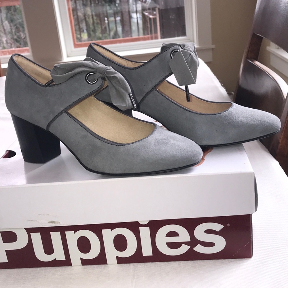 NWOT Hush puppies heel. Sz. 6